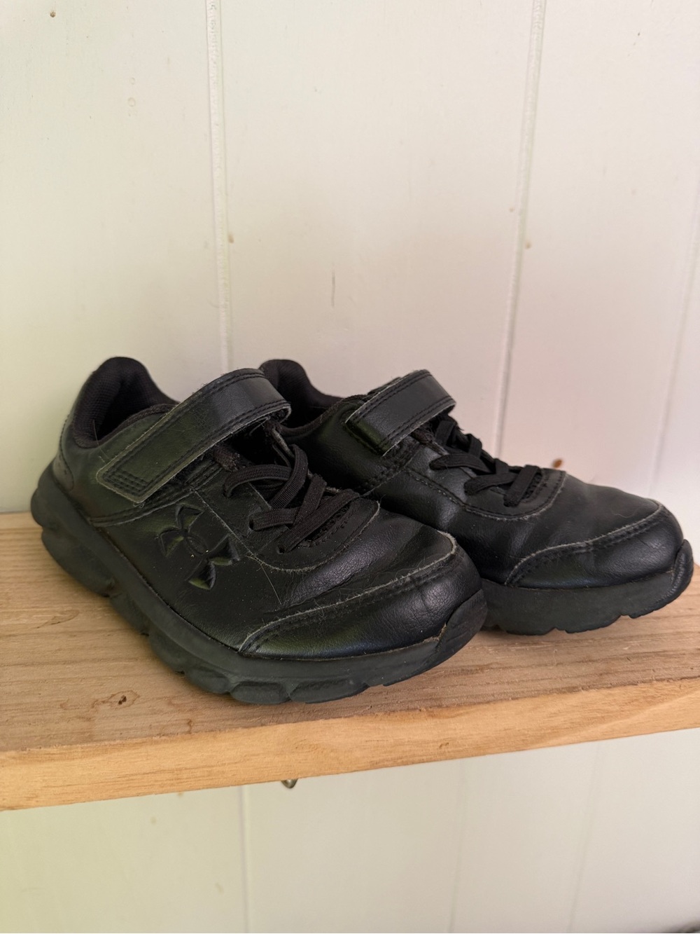 Under Armour Kids' Black Athletic Sneakers with Hook-and-Loop Strap size 13C